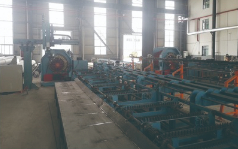 Automatic threading machine